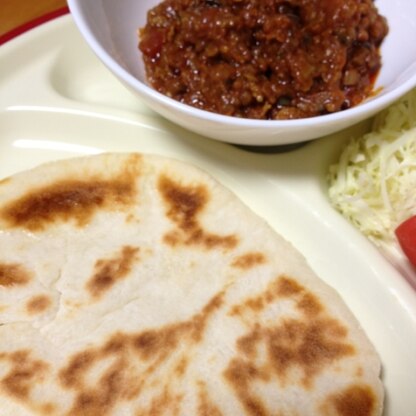 ナンバージョンとご飯バージョンでいただきました(^ ^)トマト缶入れると本当にいい味になりますね〜！何と合わせても美味しかったです★ご馳走様でしたm(_ _)m